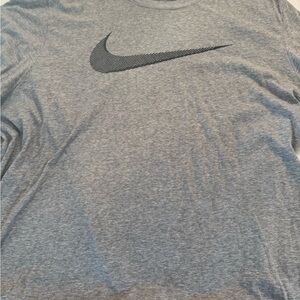 Nike Gray Short Sleeve Tee